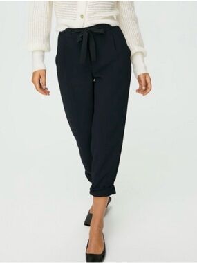 Wilfred Aritzia Black Tie Waist Cropped Tapered Pants Size 4 Career Office